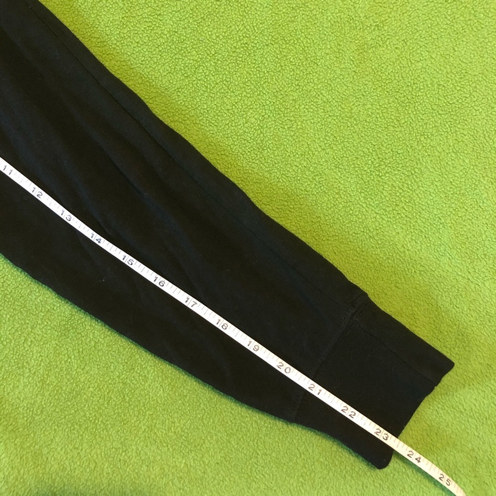 NWT Black sweatshirt with hoodie —#83 - Picture 7 of 9